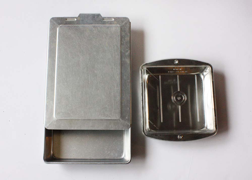 Assortment of Kitchen Items