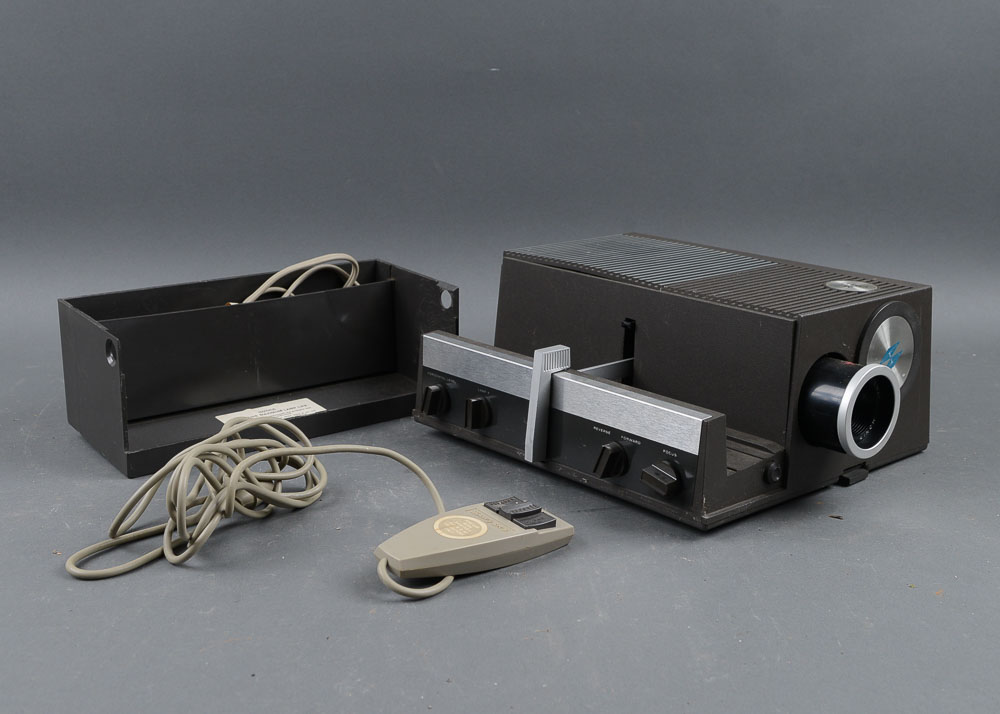 Vintage Sawyer's 550R Slide Projector