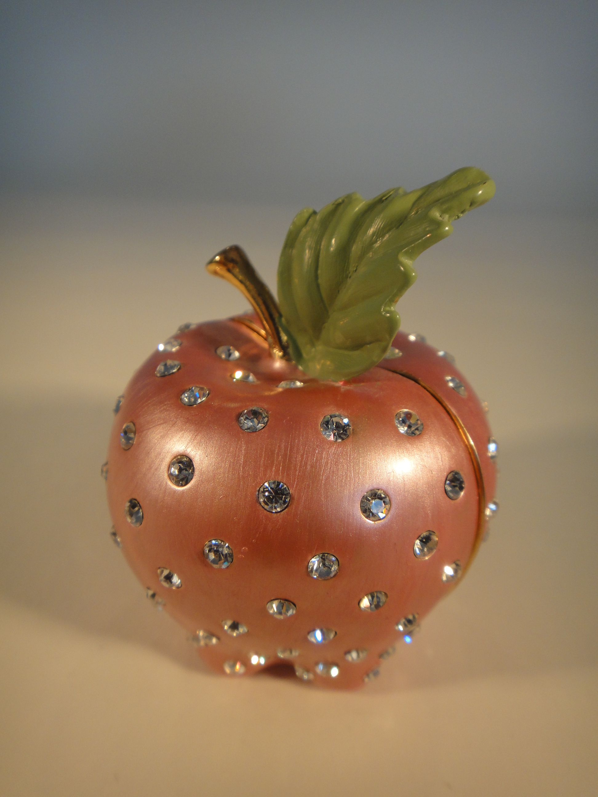 Dazzlers Keepsake Jeweled Apple Trinket Box