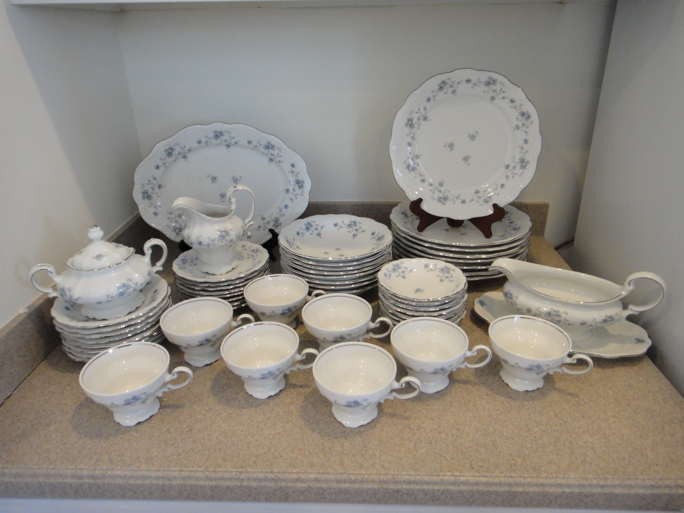 Johann Haviland Bavaria China "Blue Garland"