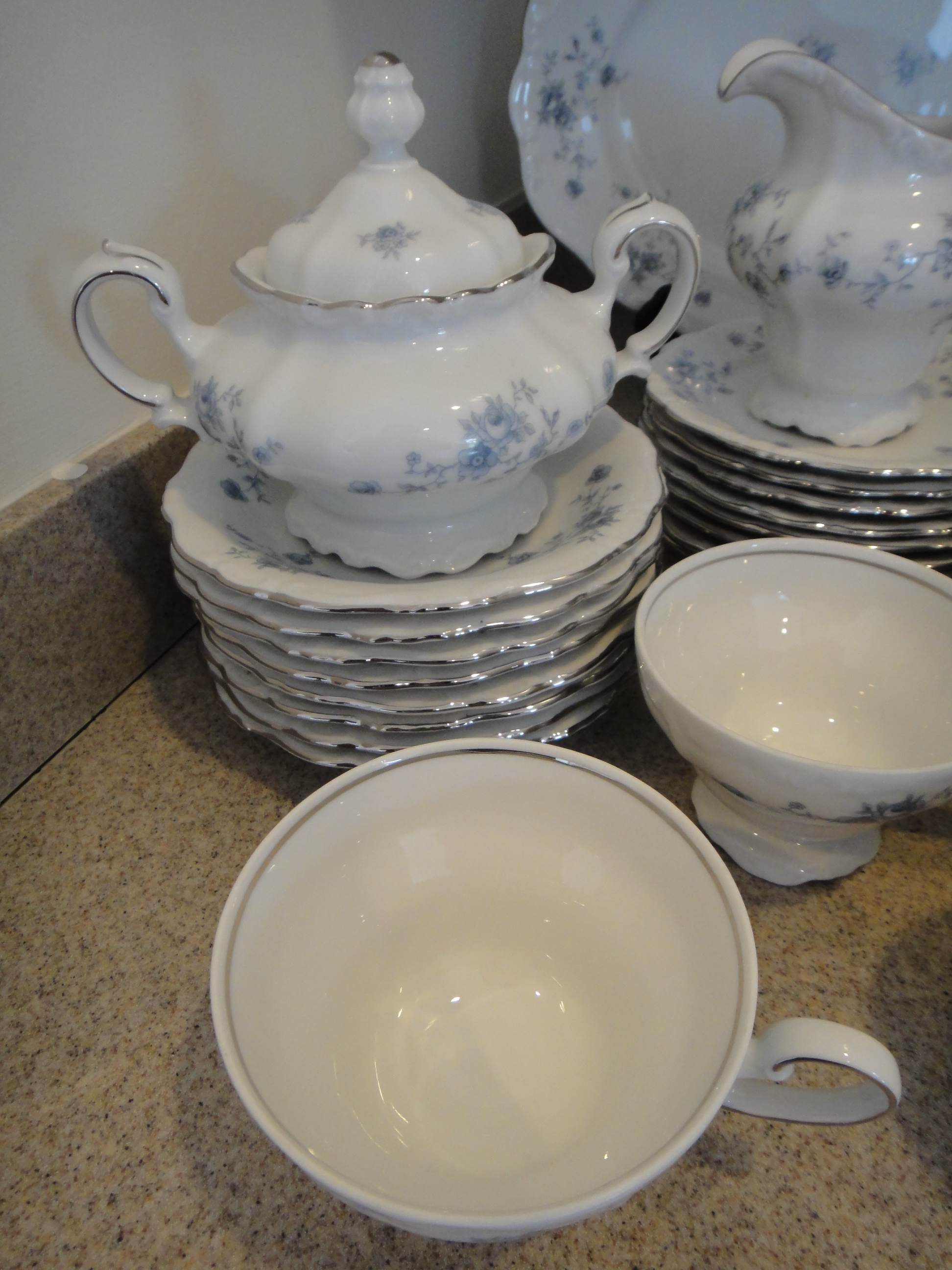 Johann Haviland Bavaria China "Blue Garland"