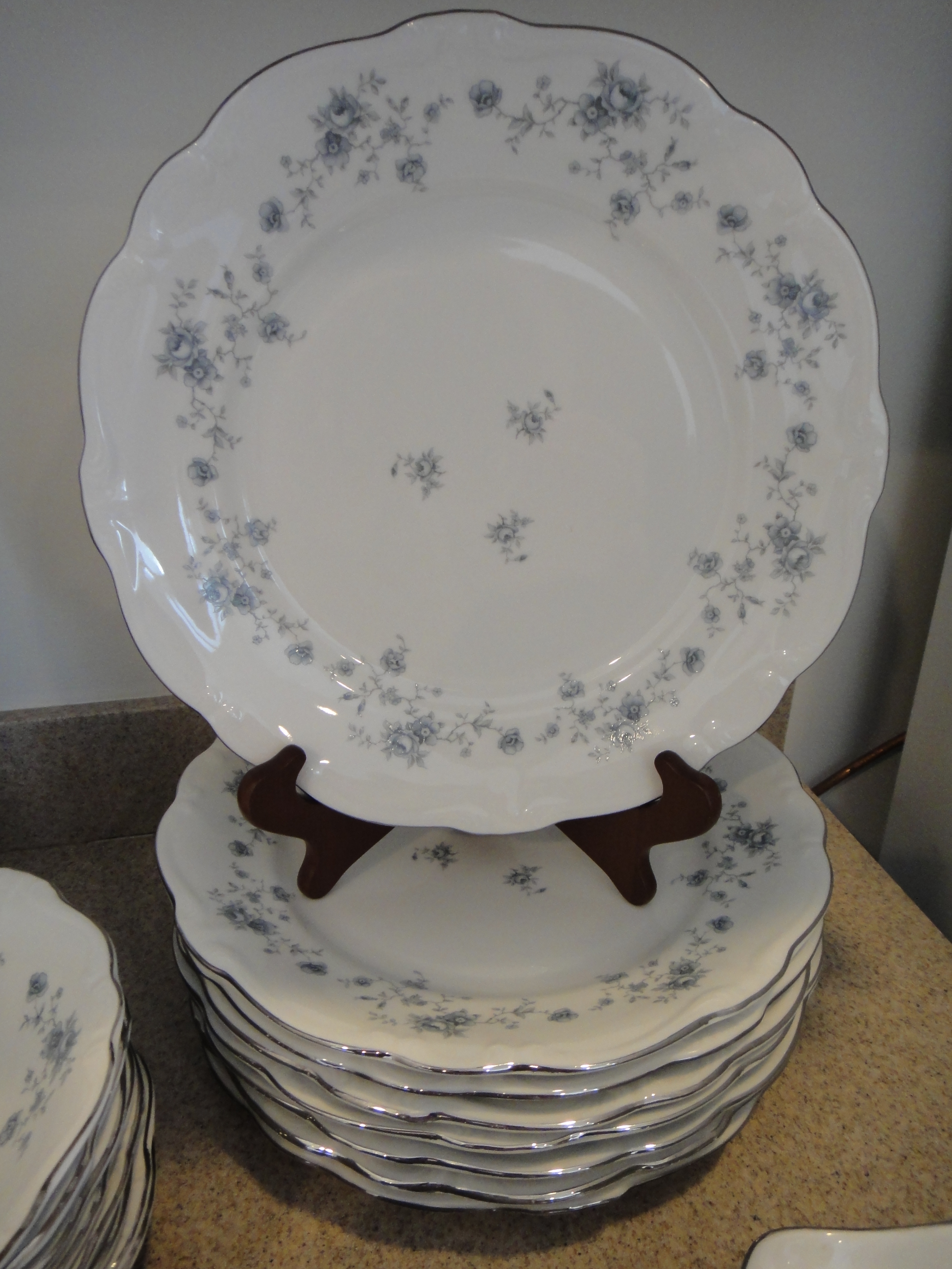 Johann Haviland Bavaria China "Blue Garland"