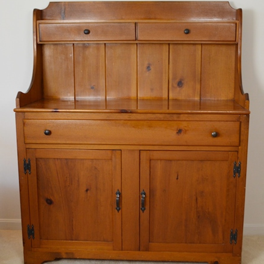 Early American Style Valley Crafts Pine Sideboard
