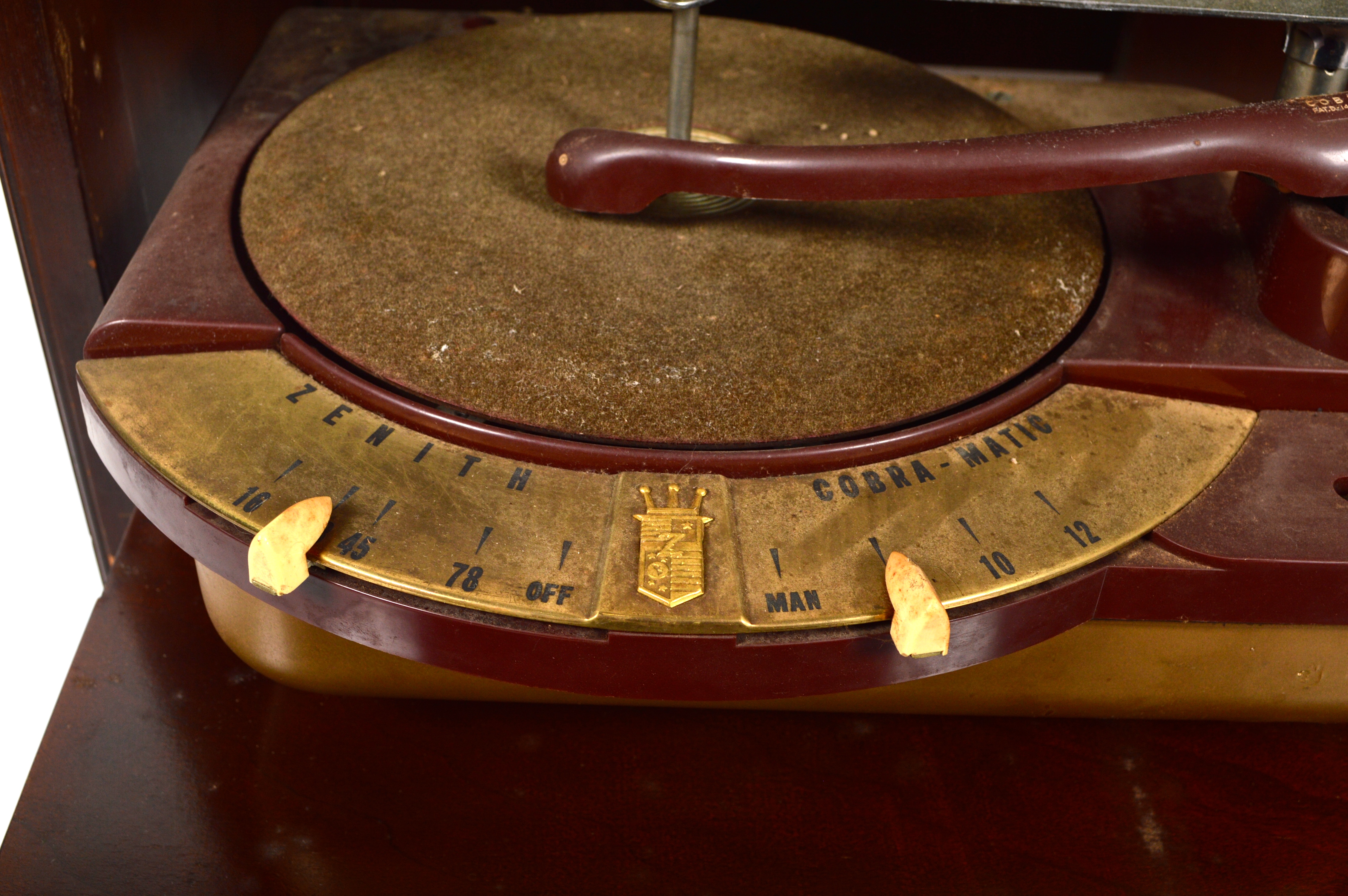1950s Zenith Cobramatic Turntable And Radio Cabinet