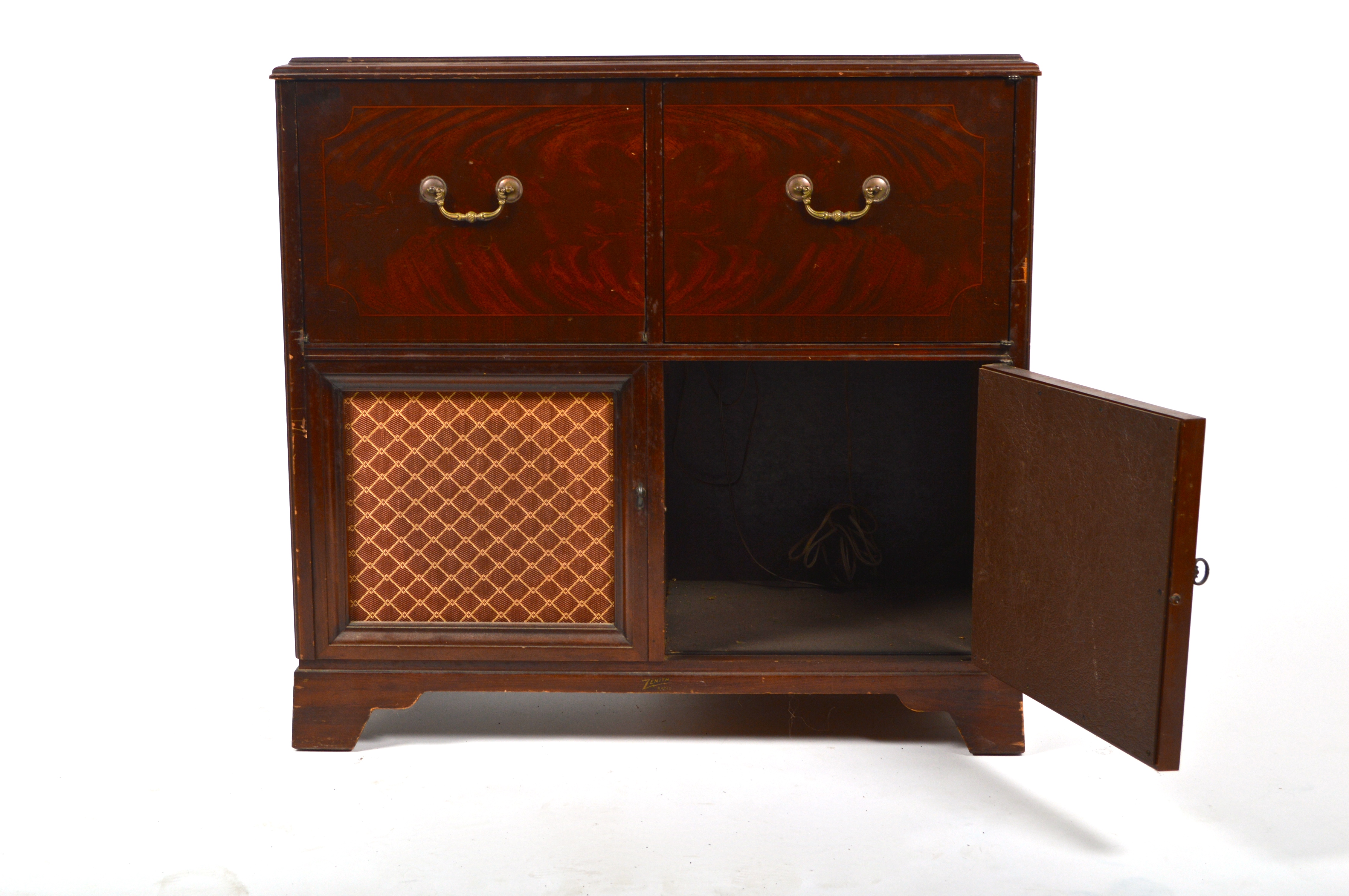 1950s Zenith Cobramatic Turntable And Radio Cabinet