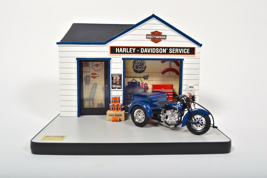 Limited Edition Harley Davidson Service Station Display