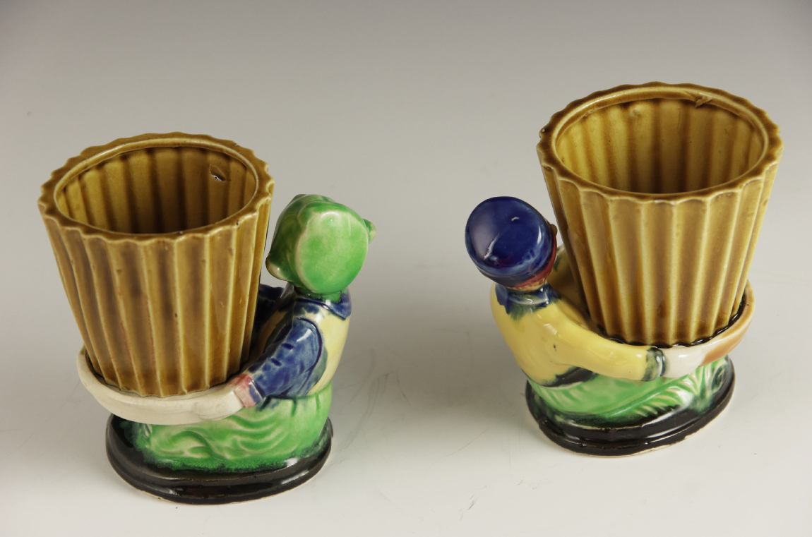 Bright Pottery Parrot with Coordinating Figurine Vases