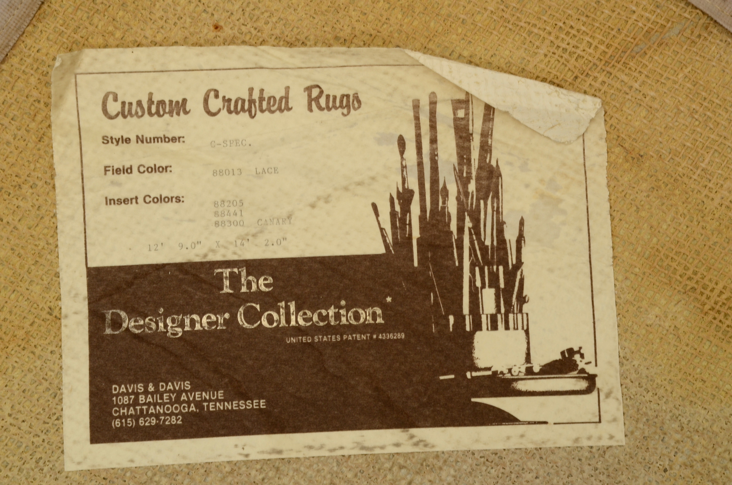 Area Rug in Cream with Rose Border