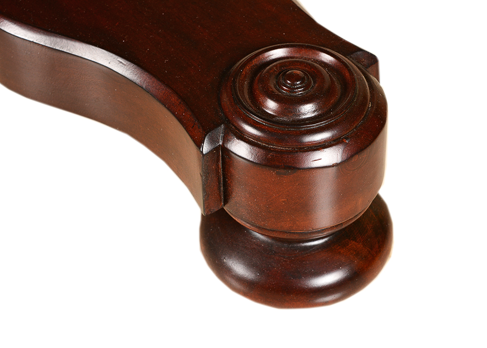 Glass Top Mahogany Veneer Ethan Allen Round Entry Table