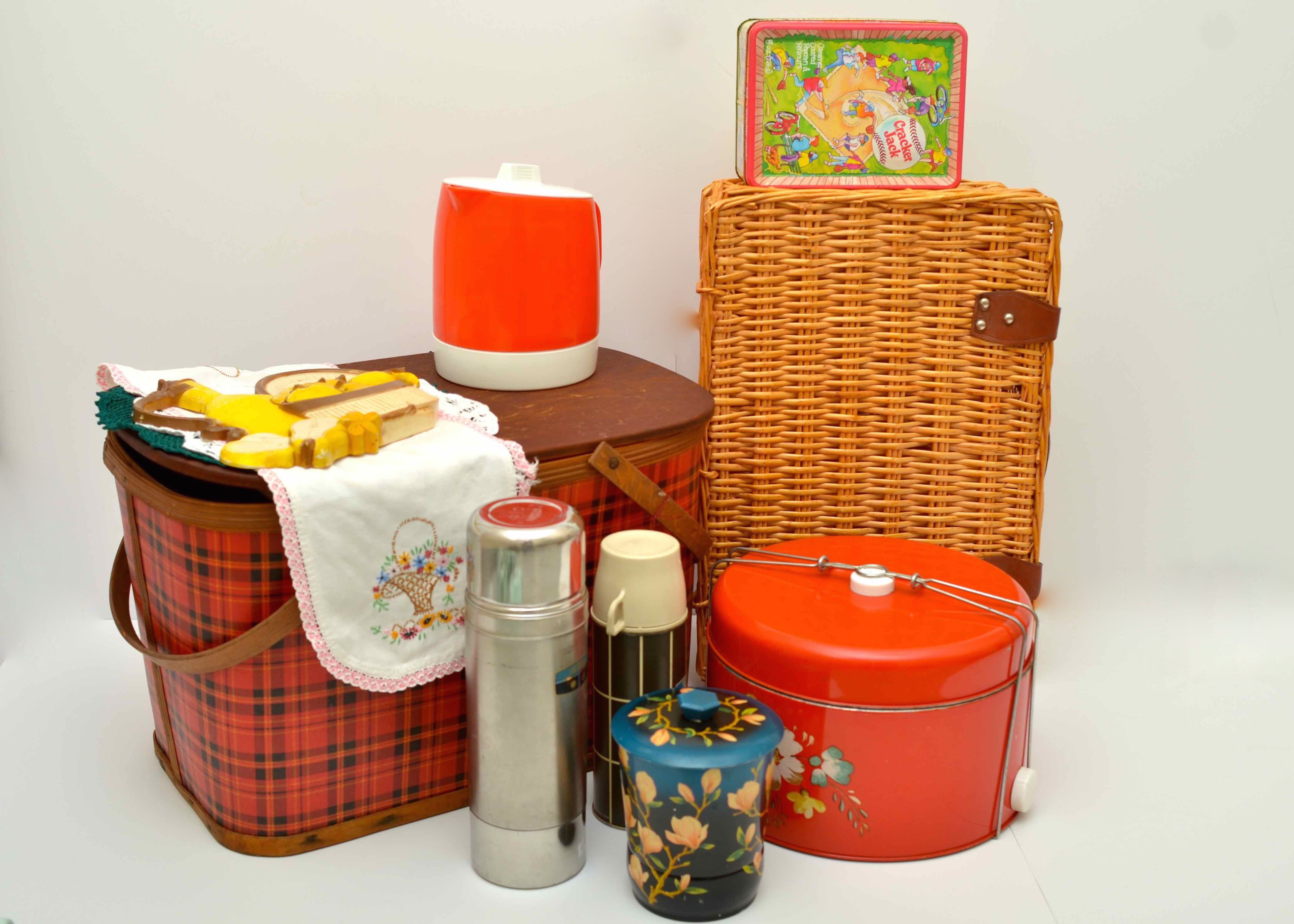 Vintage Picnic Items
