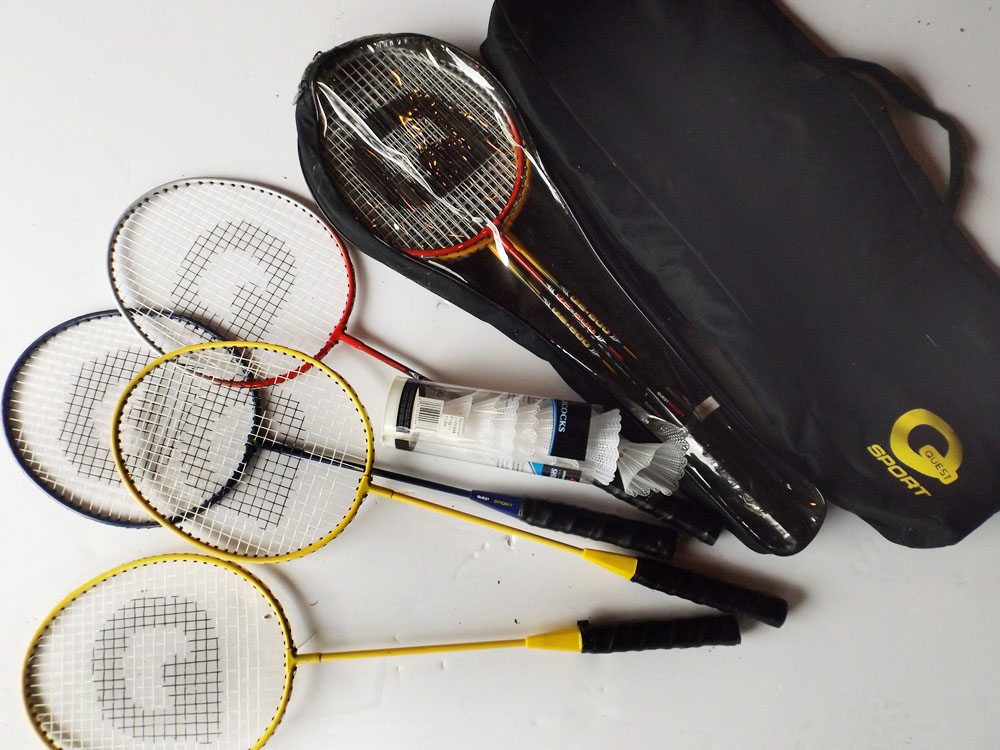 Quest Sports Badminton Set