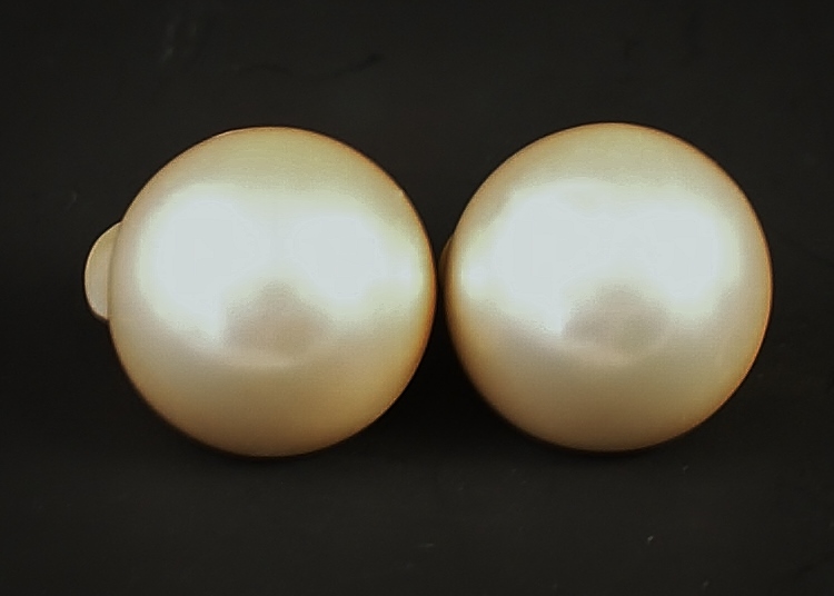 Large Lot of Faux Pearl Jewelry