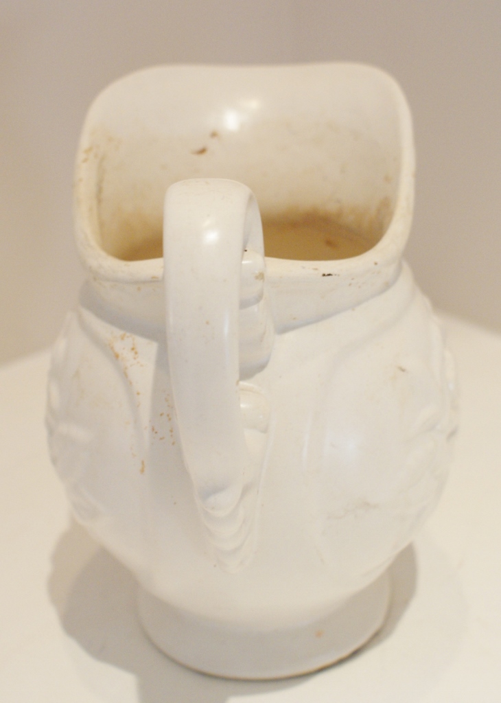 Six Pieces of Enamel Wear and Pottery, Hull and Wedgwood