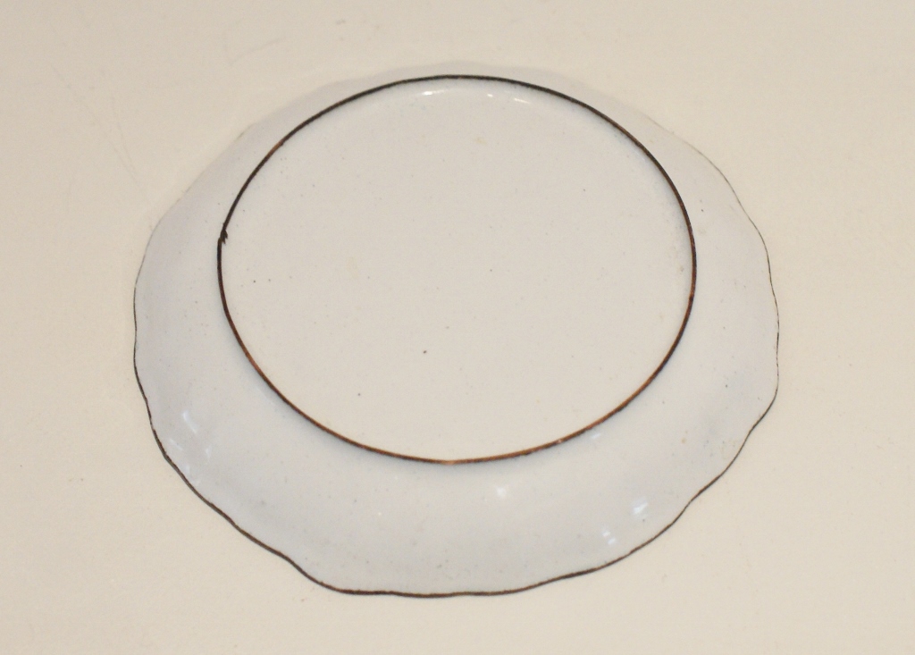 Six Pieces of Enamel Wear and Pottery, Hull and Wedgwood