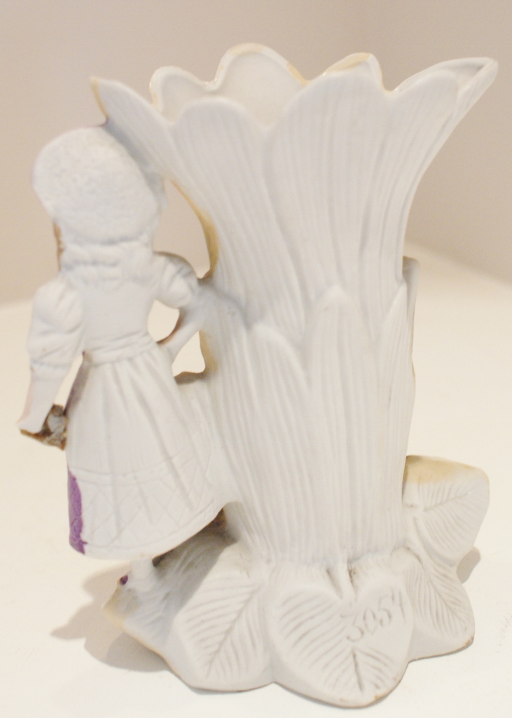 Six Pieces of Enamel Wear and Pottery, Hull and Wedgwood