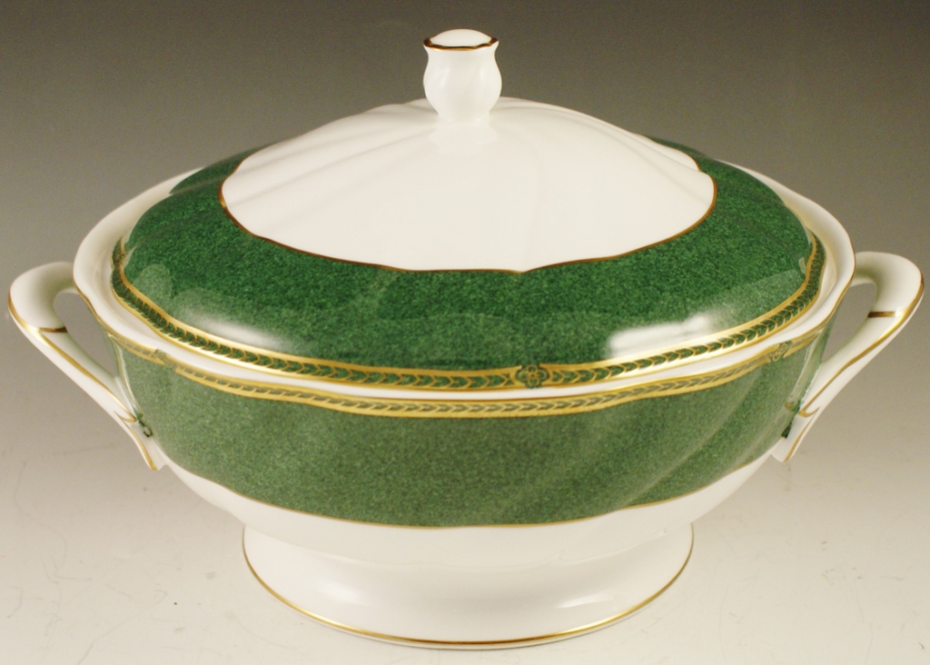 Wedgwood "Crown Emerald" Bone China