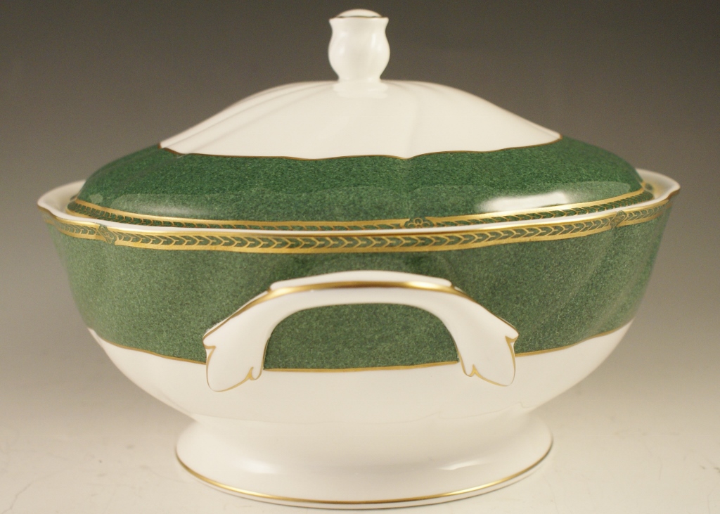 Wedgwood "Crown Emerald" Bone China