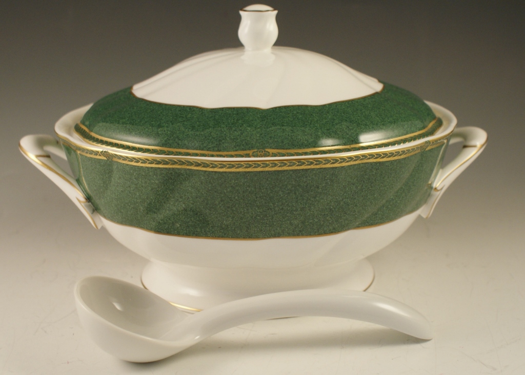 Wedgwood "Crown Emerald" Bone China