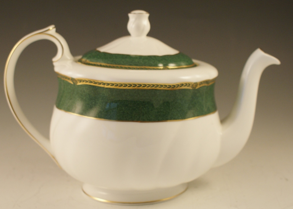 Wedgwood "Crown Emerald" Bone China