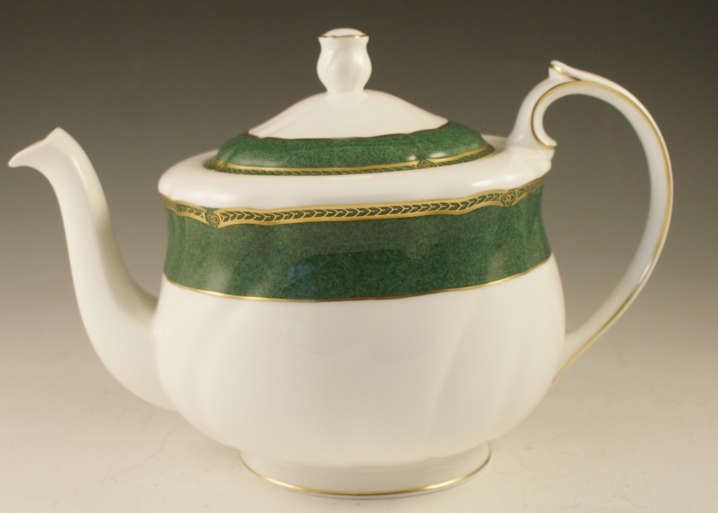 Wedgwood "Crown Emerald" Bone China