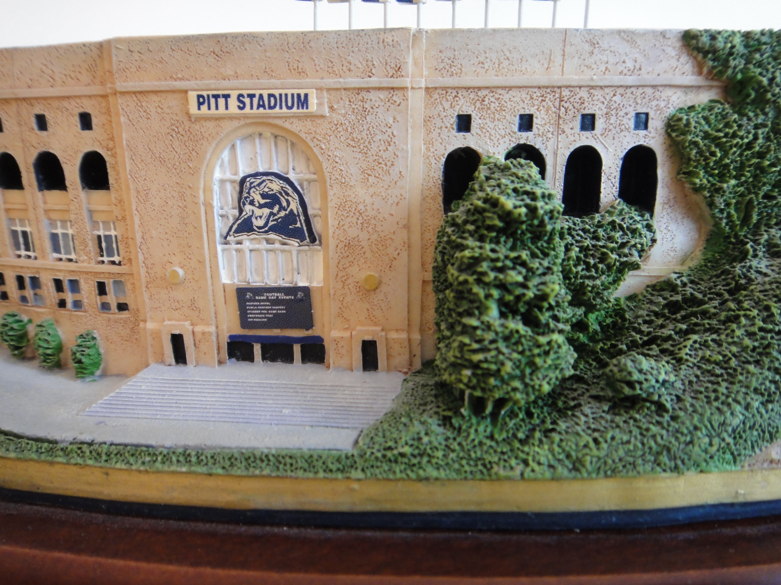 Danbury Mint Pitt Panthers Replica Football Stadium