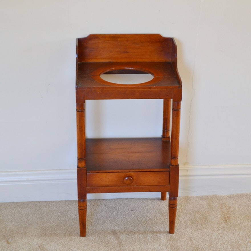 Mid to Late 1800s Antique Washstand