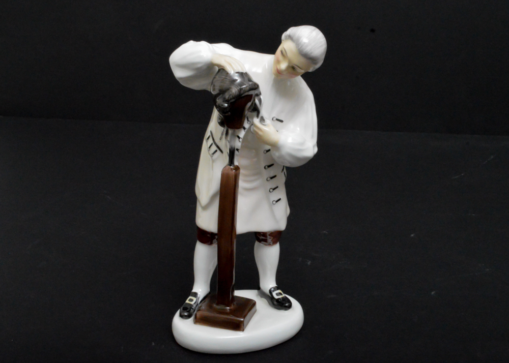 The Wigmaker of Williamsburg a Royal Doulton Figurine