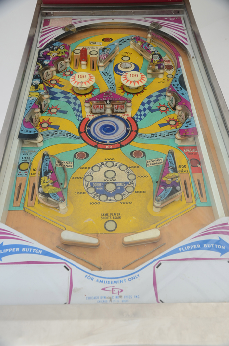 Vintage Chicago Coin Pinball Machine