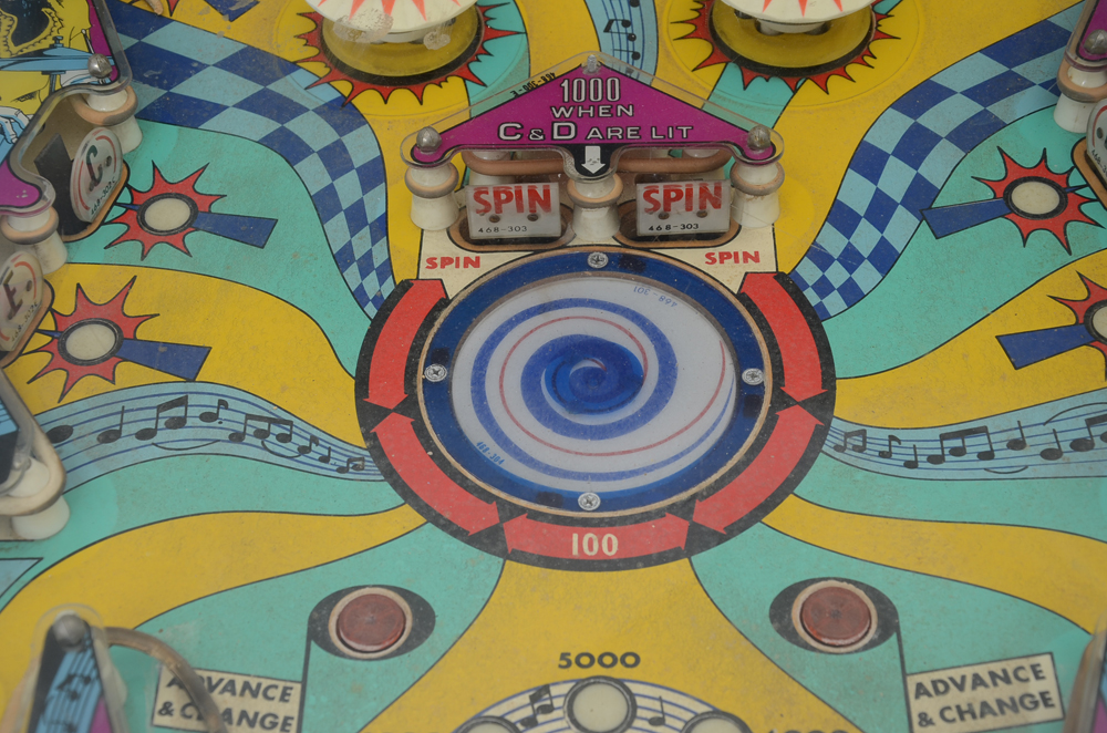 Vintage Chicago Coin Pinball Machine