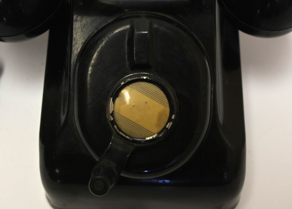 Vintage Leich 901B Magneto Crank Bakelite Telephone