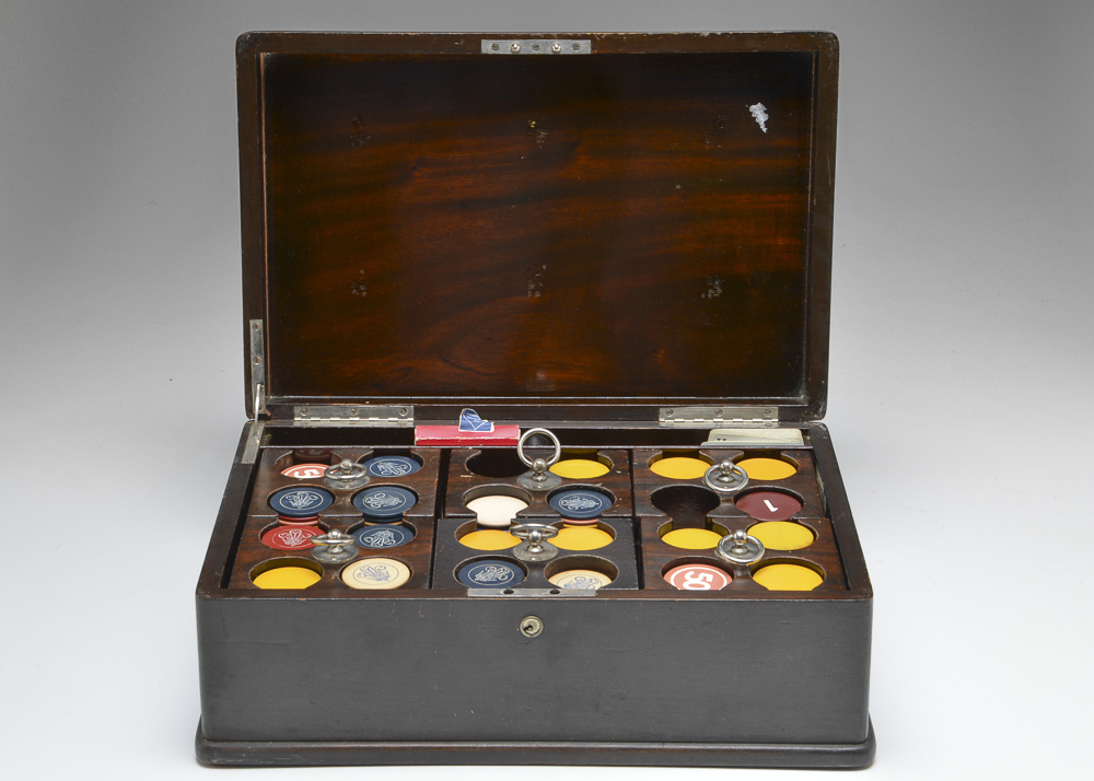 Vintage Bakelite and Plastic Poker Set