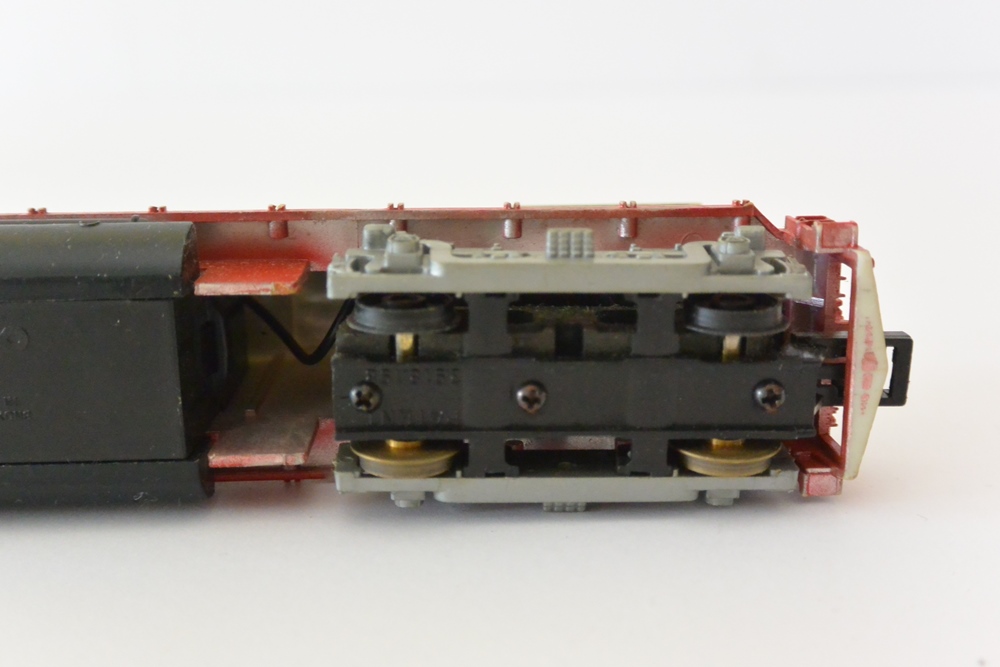 HO Guage Silver Streak Engine and Caboose