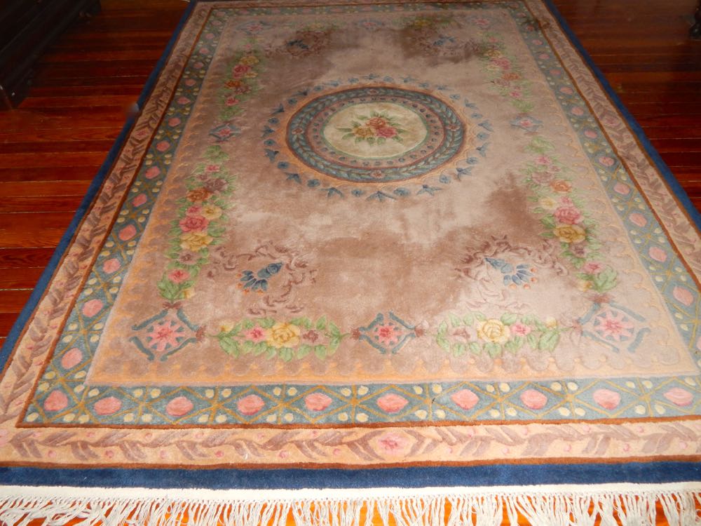 Hand Carved Wool Kweilin Decorator Rug