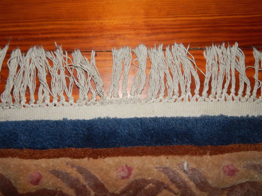 Hand Carved Wool Kweilin Decorator Rug
