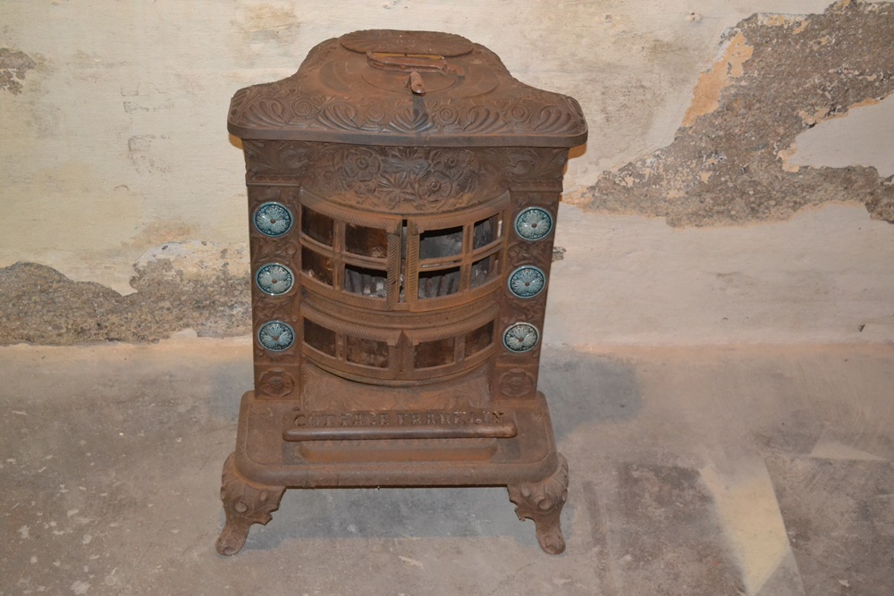 Wm. Resor & Co. Cottage Franklin Parlor Stove with Tiles