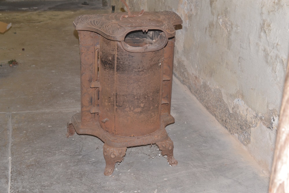 Wm. Resor & Co. Cottage Franklin Parlor Stove with Tiles