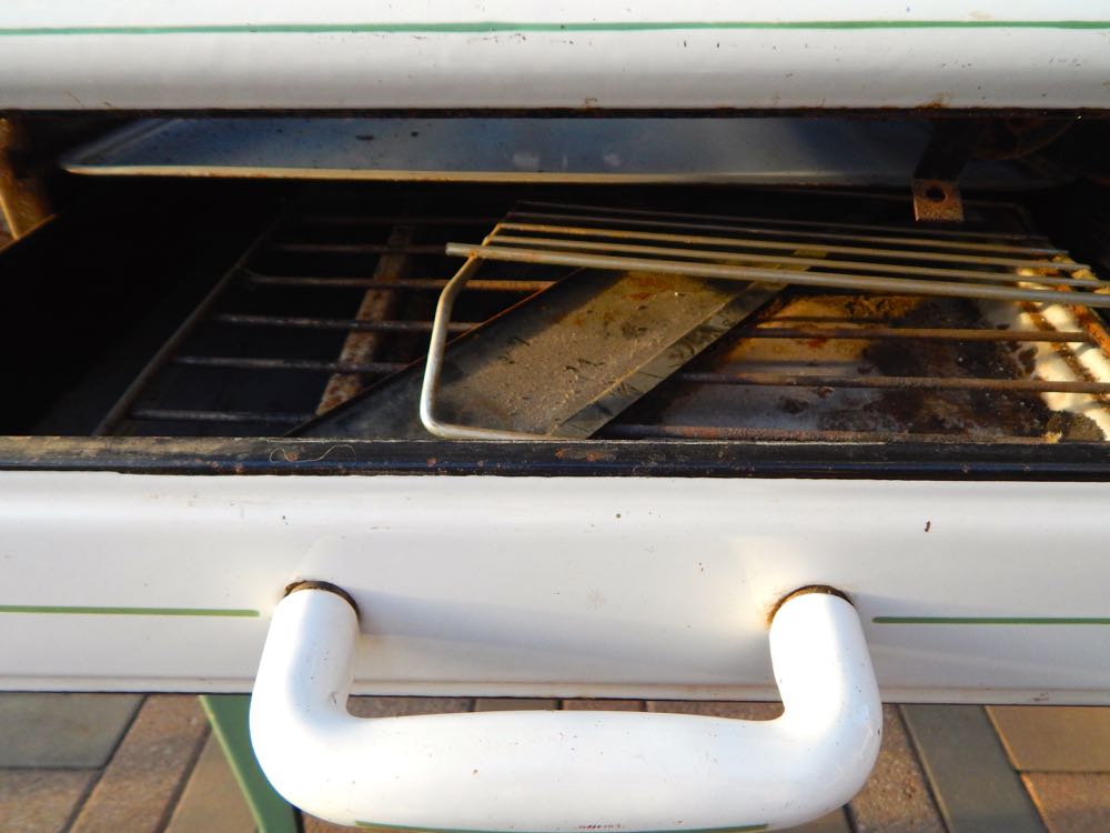 Vintage Estate Fresh Air Oven