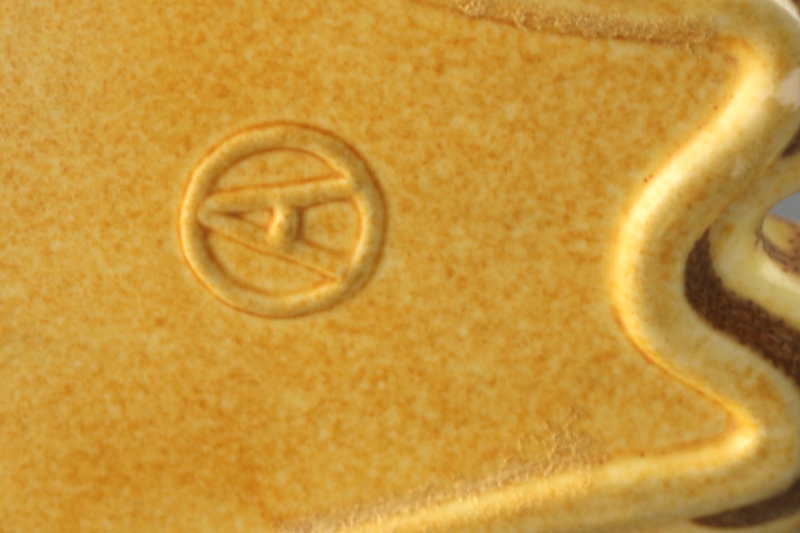 Rookwood Giraffe Bookends #6768 by Artist Louise Abel