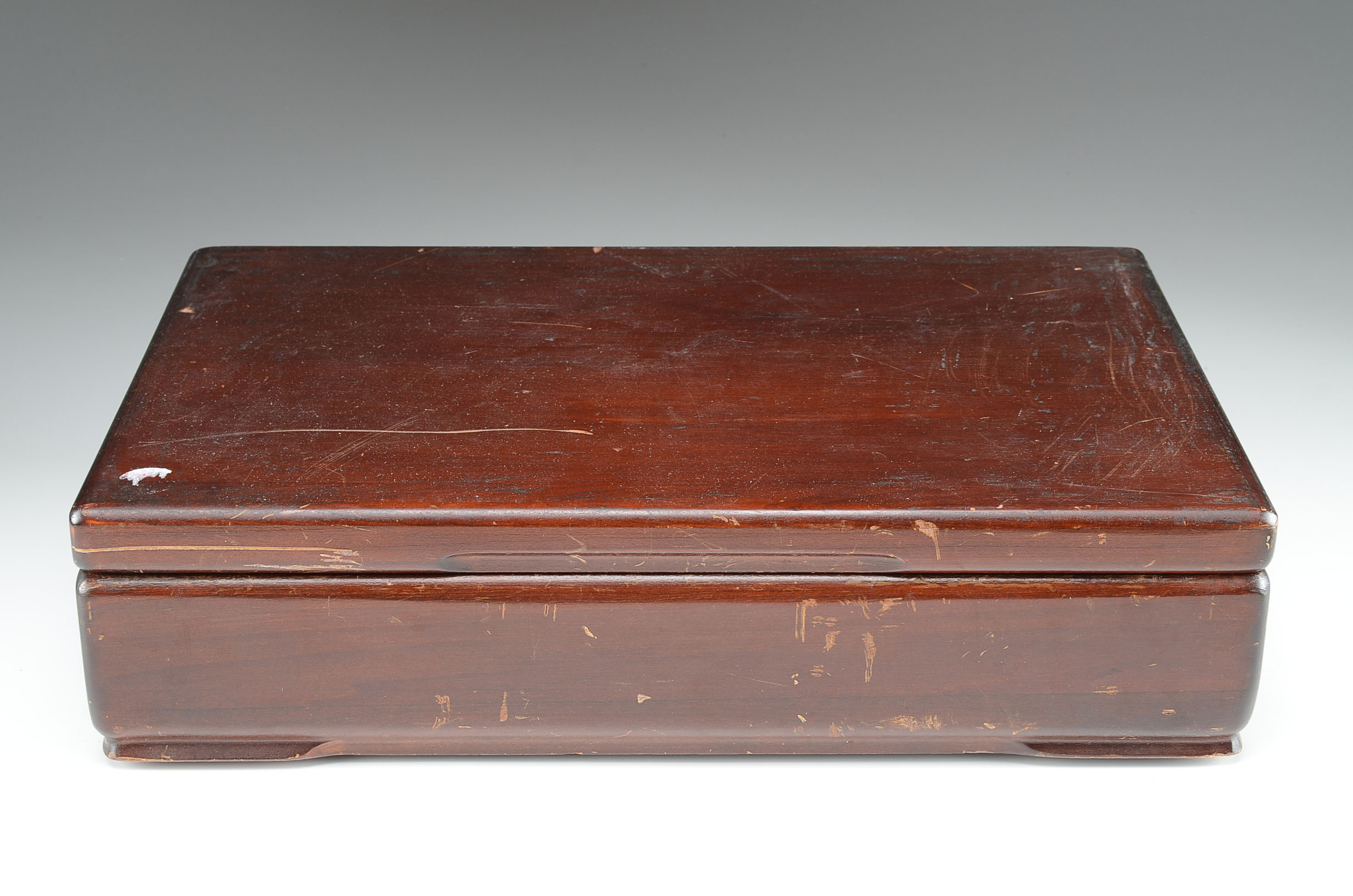 Oneida Tudor Plate "Queen Bess II" Flatware