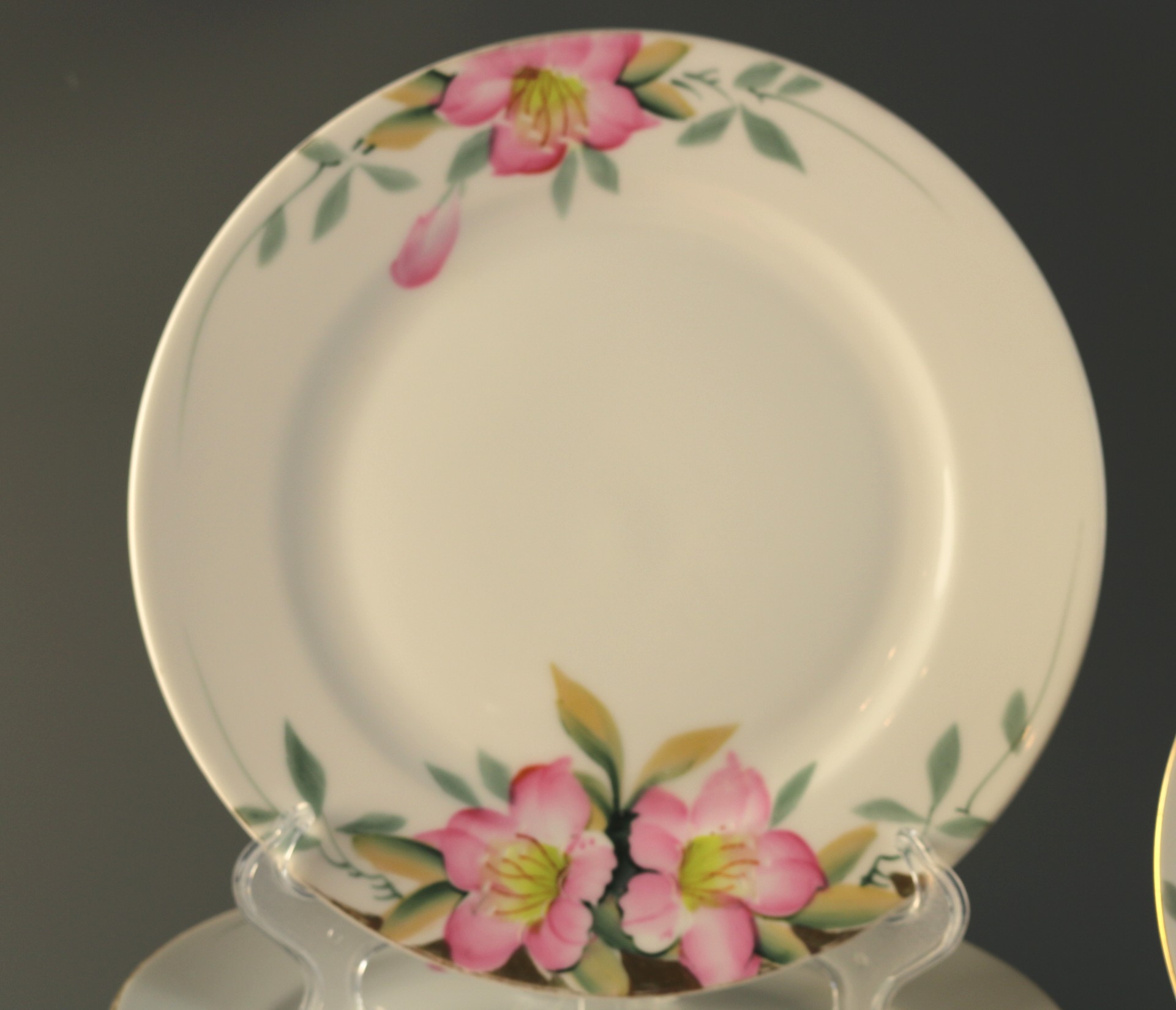 23 Piece Noritake "Azalea" Pattern China Set