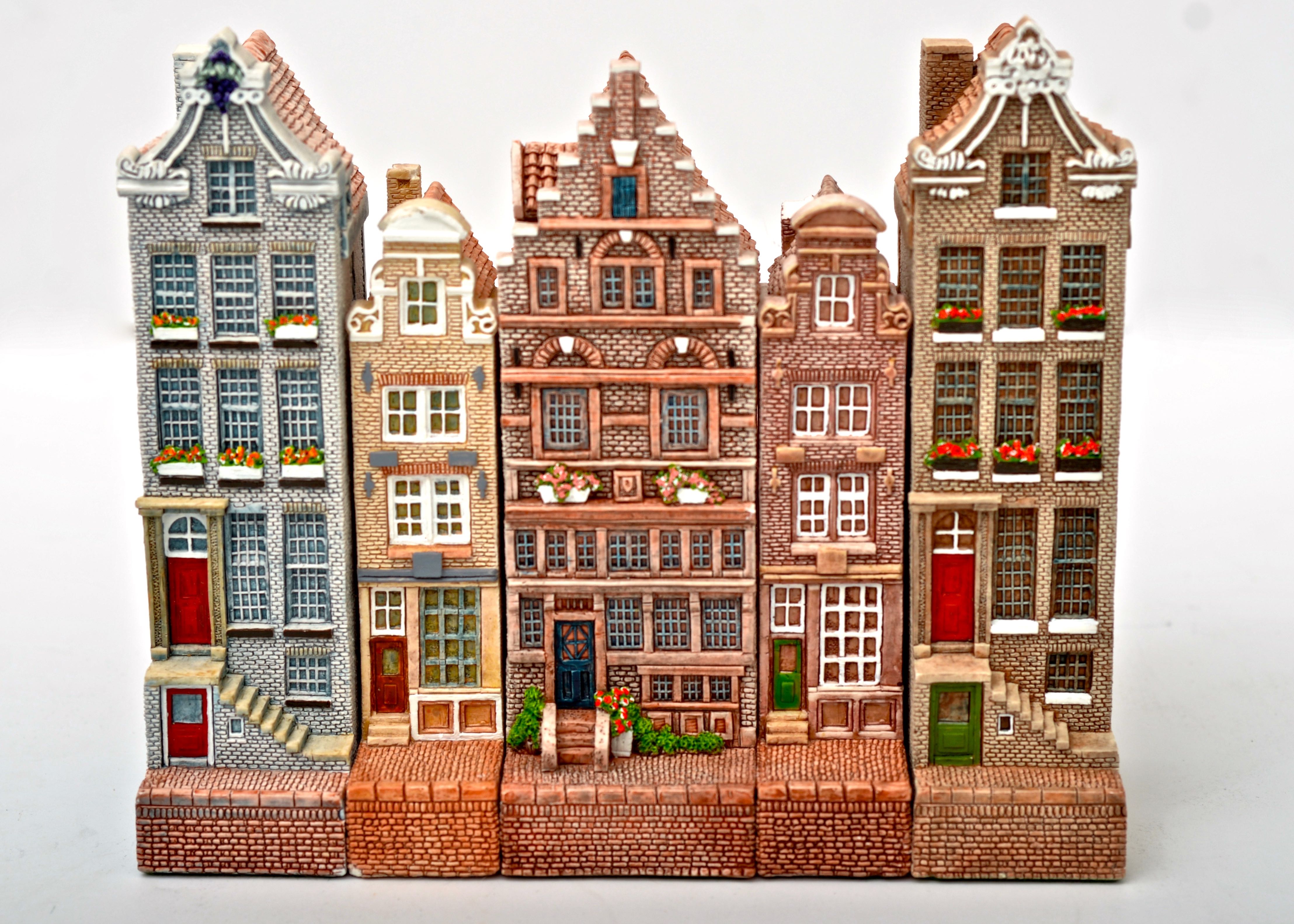 A Collection of Lilliput Lane Collectibles