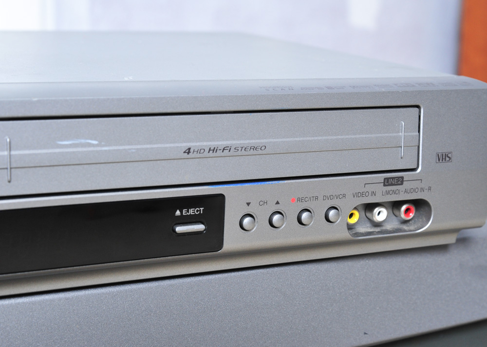Toshiba Television Allegro DVD and VHS Player