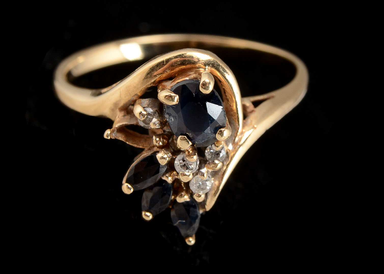 14K Gold Blue Sapphire and Diamond Ring