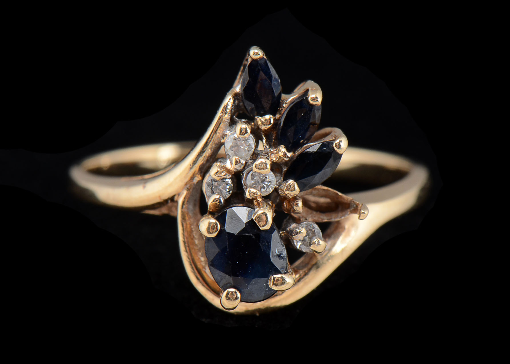 14K Gold Blue Sapphire and Diamond Ring