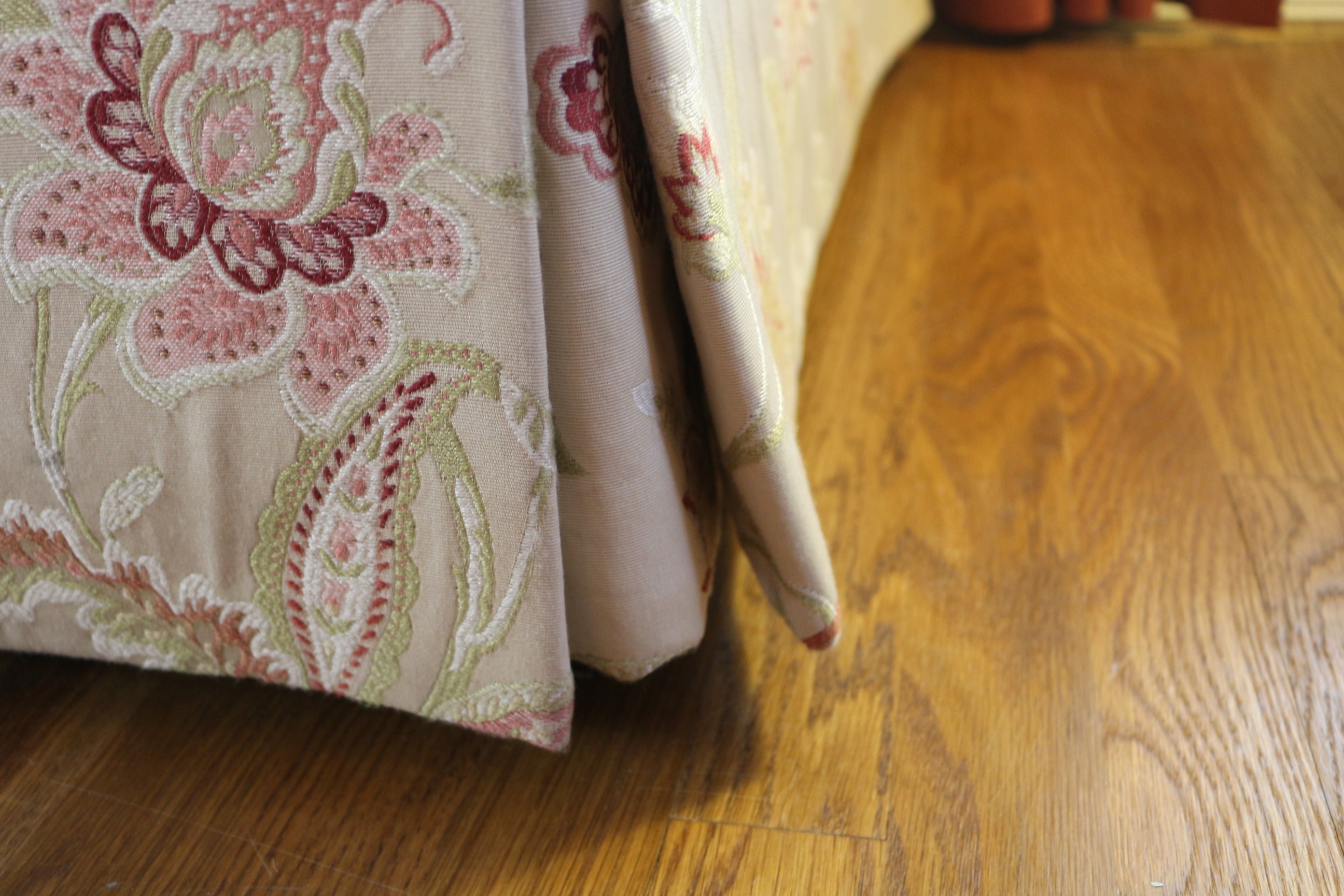 Elegant Ivory and Floral Sofa by Sherrill Furniture