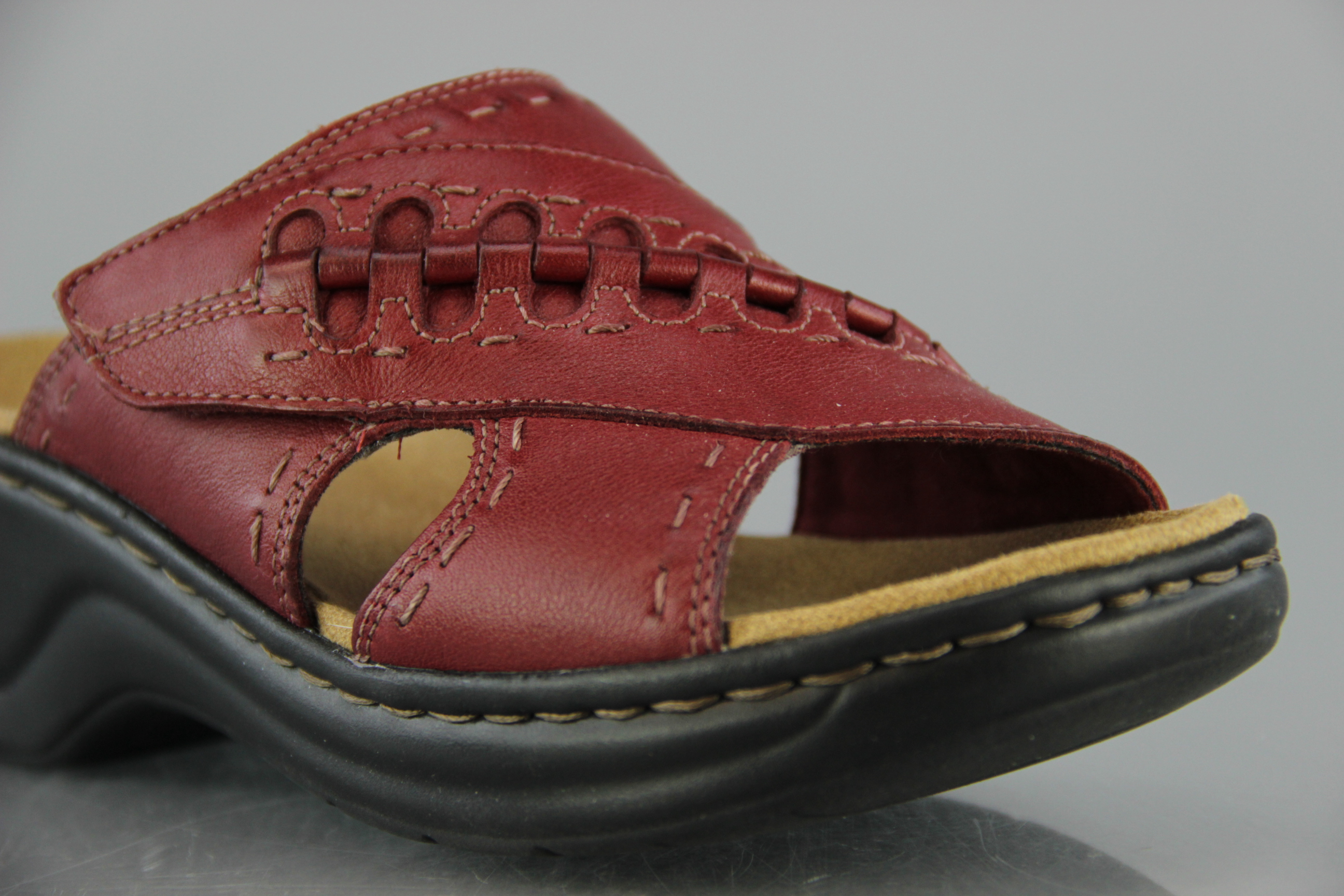 Two Pairs of Clarks "Bendables" Size 7 Women's Shoes