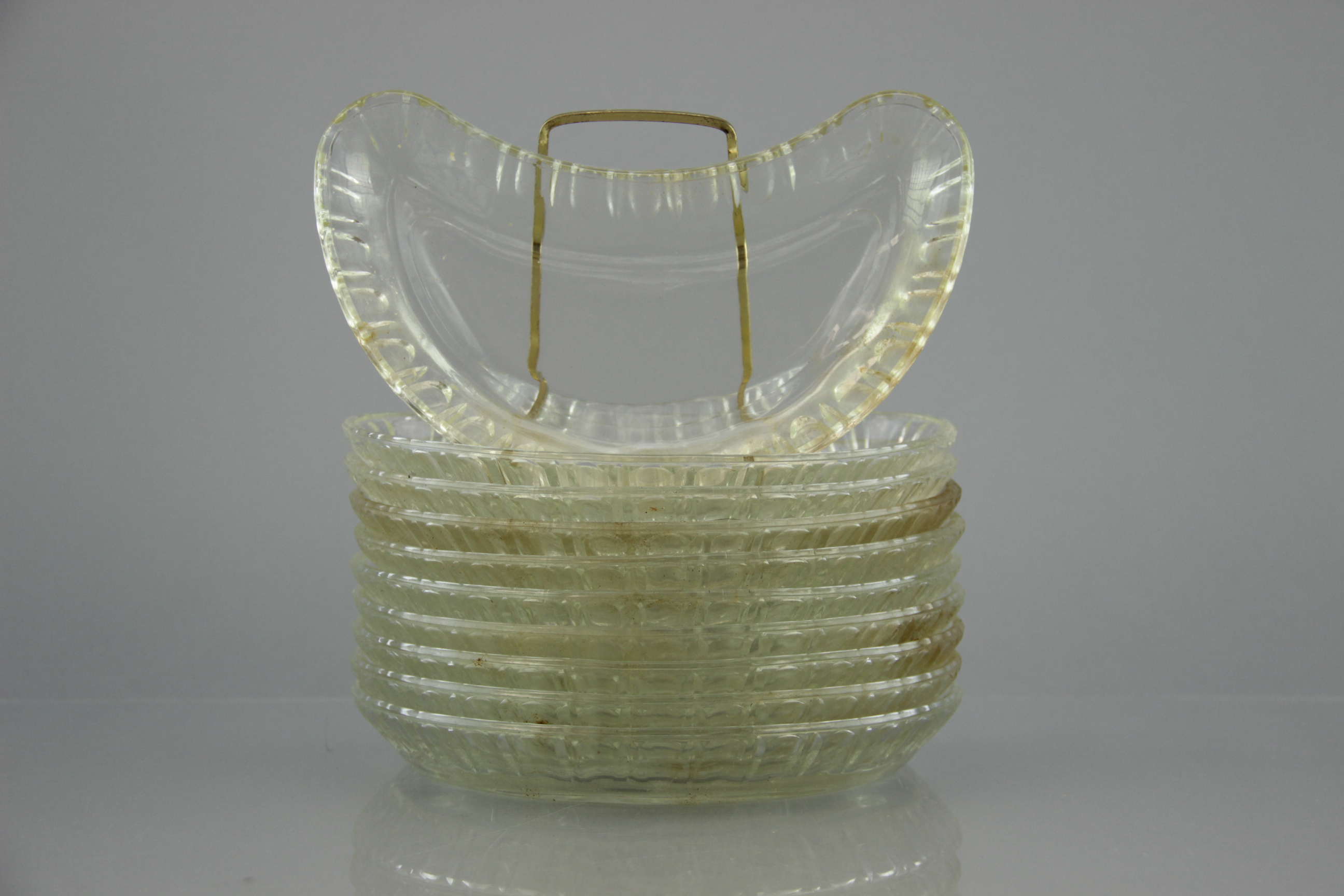 Eighteen-Piece Dessert Dish Collection