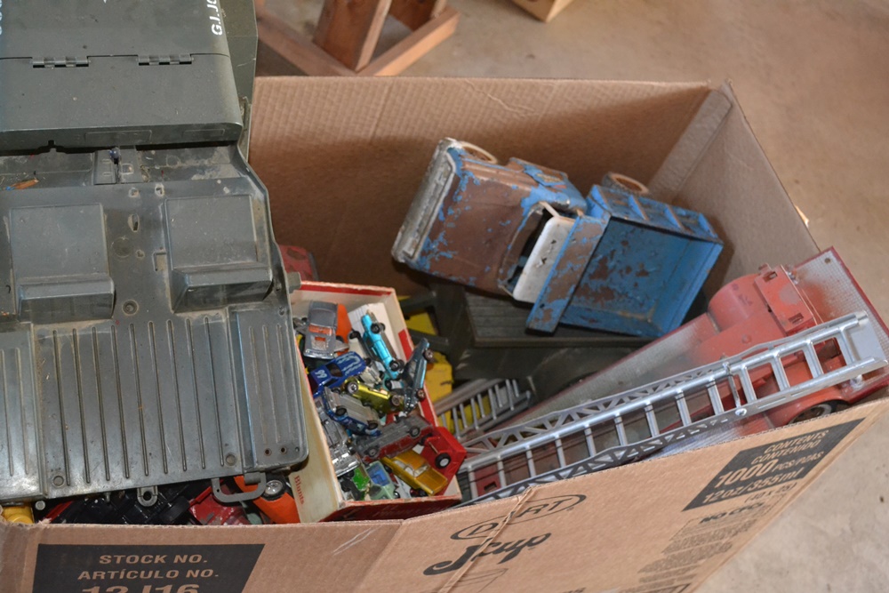 Mid 1930s Vintage Marx Streamliner Train Pieces