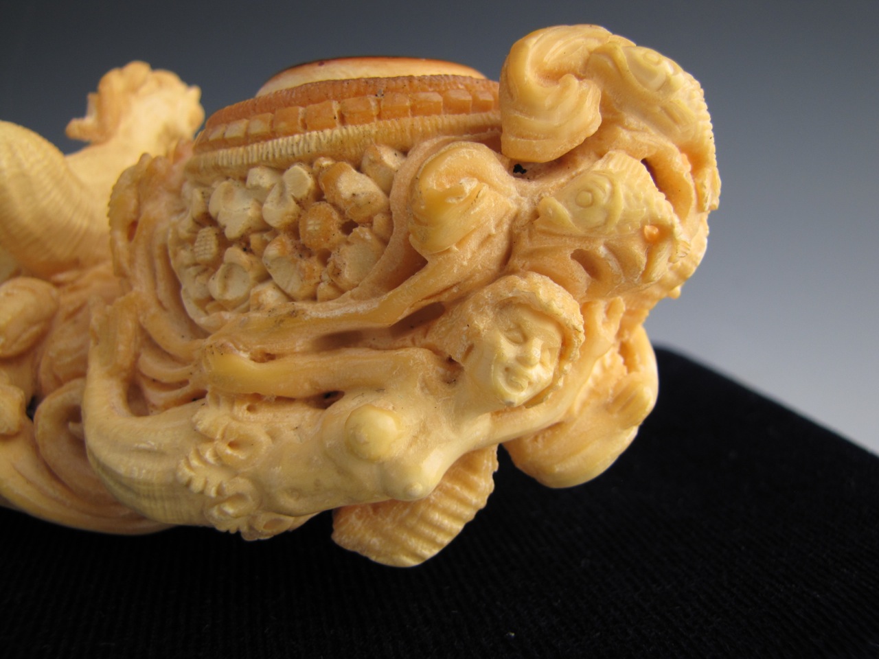 Deluxe Carved Meerschaum Eyup Sabri “Mermaids" Pipe