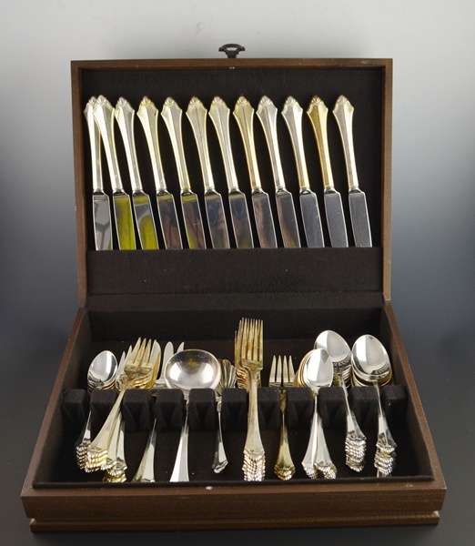 Oneida Community "Belcourt" Silver Plated Flatware and Box